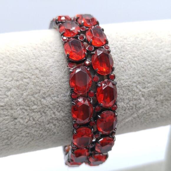 Red Rhinestone Gunmetal Grey Stretch Link Bracelet, 7 Inches - Picture 4 of 10